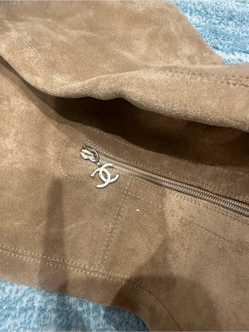 CHANEL Tan Suede Over-the-Knee Boots with Black Accents and Gold Block Heel - Picture 5 of 16